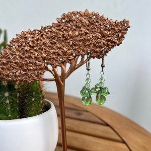 Silver drop earrings with green stones ✨